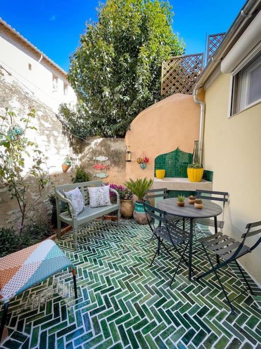 Petit Patio - 2 Chambres - Centre Ville - Climatisation Cassis Extérieur photo
